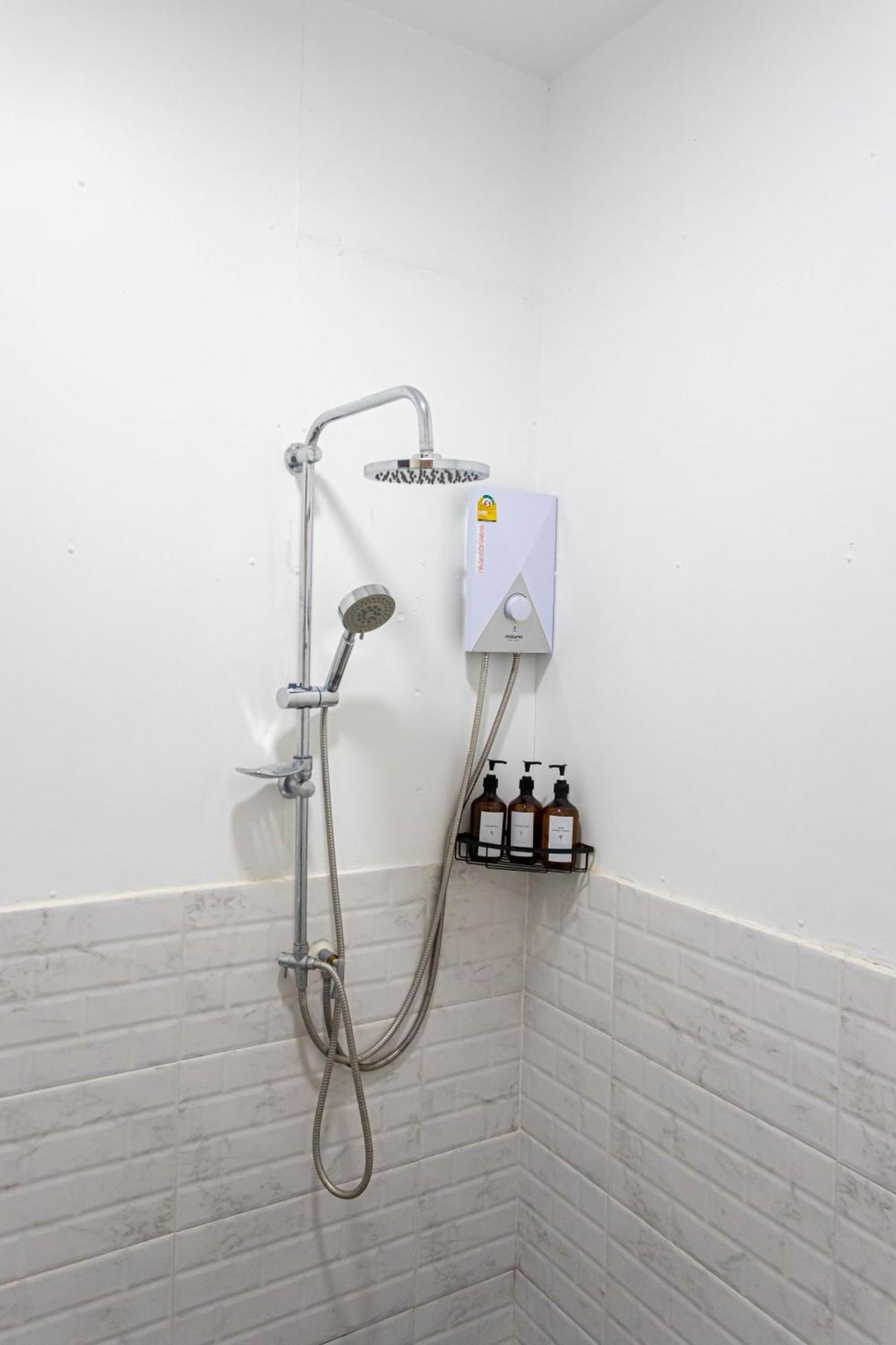 Vawa Guesthouse 北碧府 外观 照片